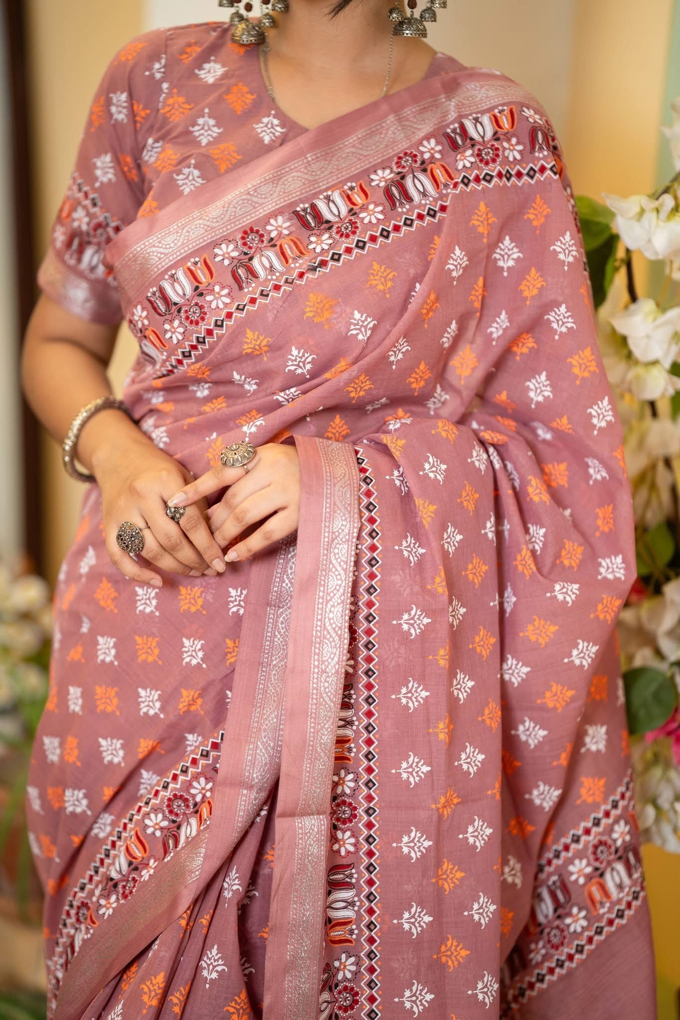 Rupanjoli প্রিমিয়াম কটন প্রিন্টেড শাড়ি